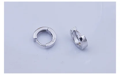 Sleek Hoop Earrings with Shiny Design - Image 5