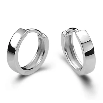 Sleek Hoop Earrings with Shiny Design