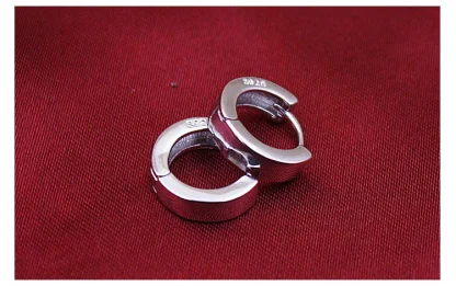 Sleek Hoop Earrings with Shiny Design - Image 10