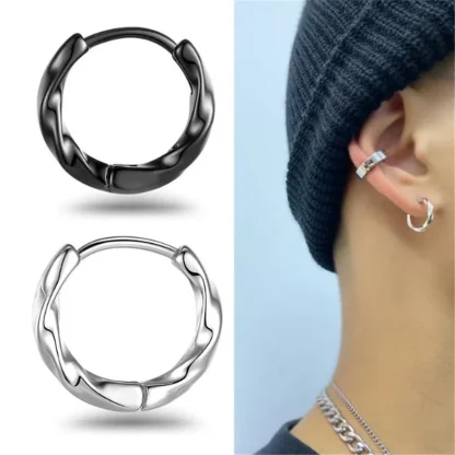 Trendy Hoop Earring with Wavy Details - Image 8