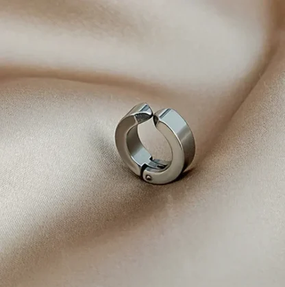 Cuff Simple Earring with Plain Color Design - Image 3