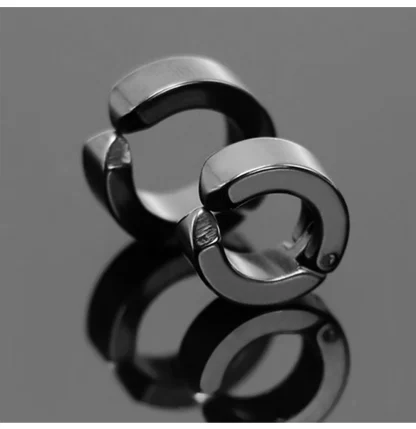 Non-Piercing Cuff Earrings with Sleek Design - Image 3
